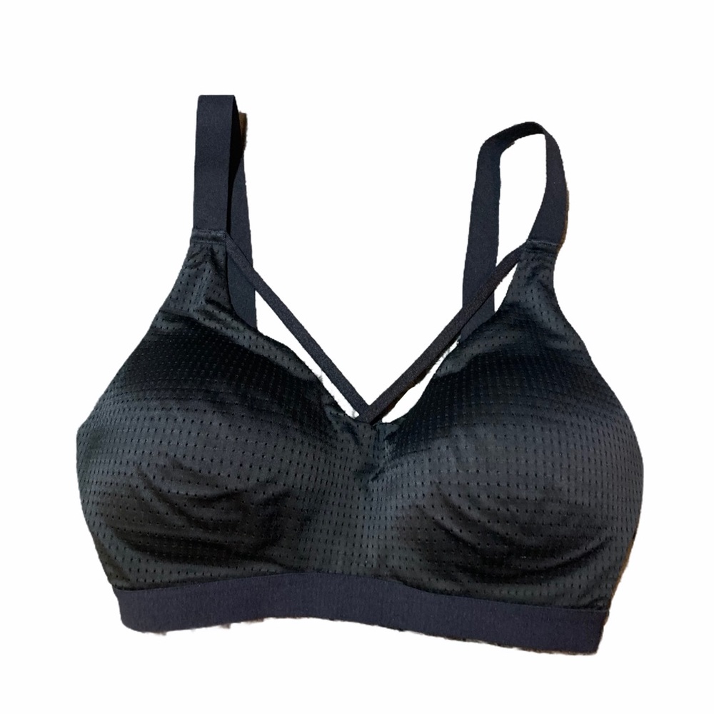 VS Sport Lightweight Strappy Sports Bra